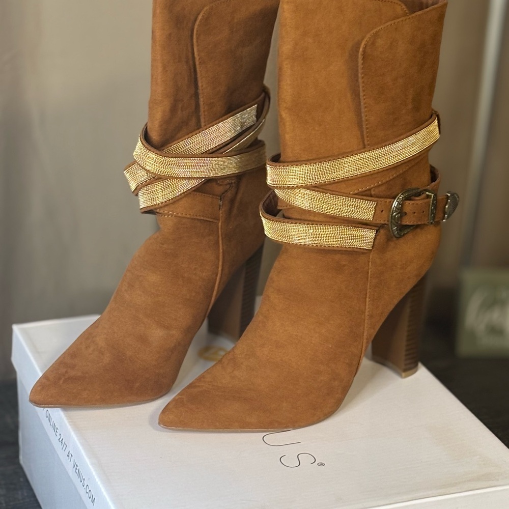 VENUS Brown Heeled Boots with Gold Accents